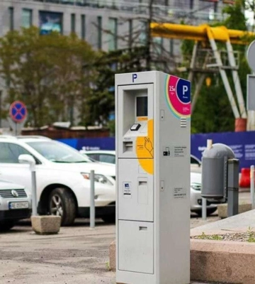 У Дніпрі поновлюється оплата за паркування біля зон відпочинку (Адреси)