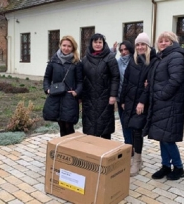 Трьом музеям у Луцьку передали генератори від благодійників