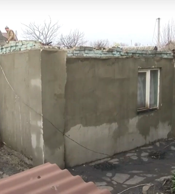 У приватному будинку по вулиці Рожевій у Полтаві згоріла покрівля