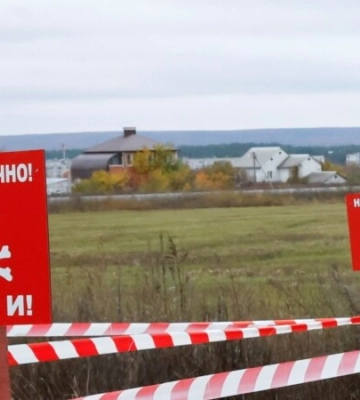 Під Харковом автомобіль підірвався на протитанковій міні: є загиблі та поранені