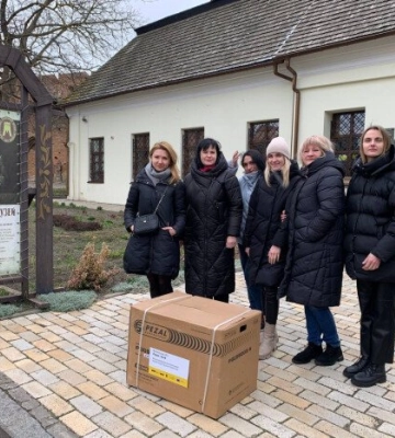 Трьом музеям у Луцьку передали генератори від благодійників