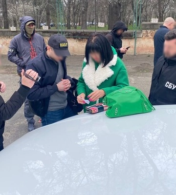 Судью из Одессы уличили на получении взятки