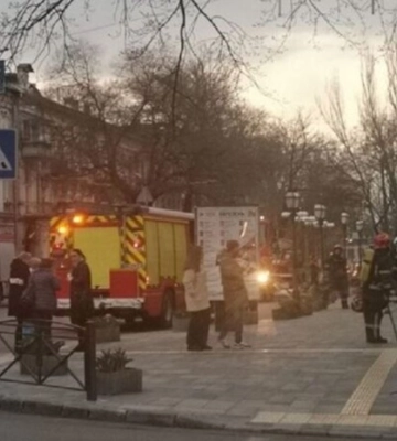 В Одесі горів Український театр: пожежа охопила 2 поверх