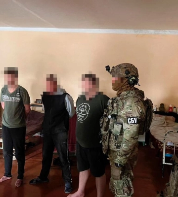 В’язні колонії у Рівному виманювали гроші у родичів українських полонених