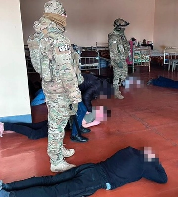 Обіцяли звільнити з полону: у колонії на Рівненщині засуджені &quot;заробляли&quot; на рідних військових