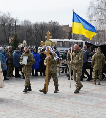 Конотопці провели в останню путь воїна Сергія Віхнича