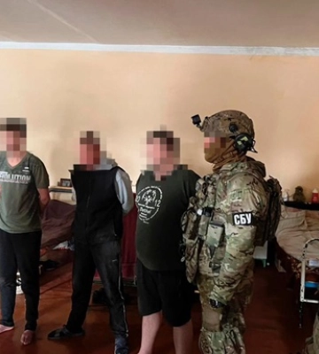 Ув&#039;язнені Рівненської колонії виманювали гроші у родичів військових