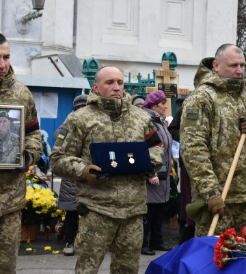 У Глухові перепоховали захисника, який загинув у перший день повномасштабної війни
