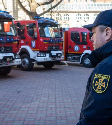 Кличко передал службе ГСЧС Киева еще одну партию современных пожарных авто