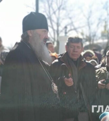 Минкульт обратился в полицию, потому что комиссию не пустили в Лавру