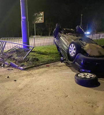 Нічна ДТП у Рівному біля автовокзалу: поліцейські відкрили кримінальне провадження