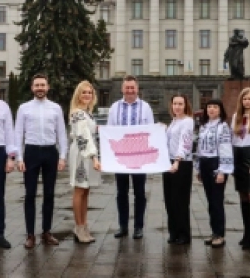 Вишили Волинську область: у ВНУ завершили участь у всеукраїнському проєкті