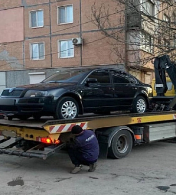 У Кривому Розі працює евакуатор: за яких обставин патрульні евакуюють авто