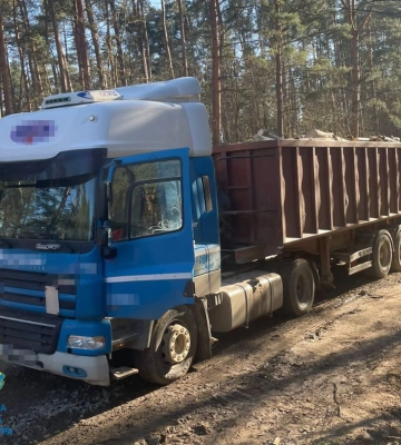 Лісничий на Львівщині неофіційно продавав деревину