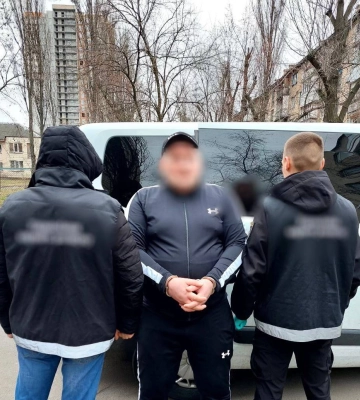 Видурили понад 200 тисяч гривень: волинянин із спільниками займалися інтернет-шахрайством