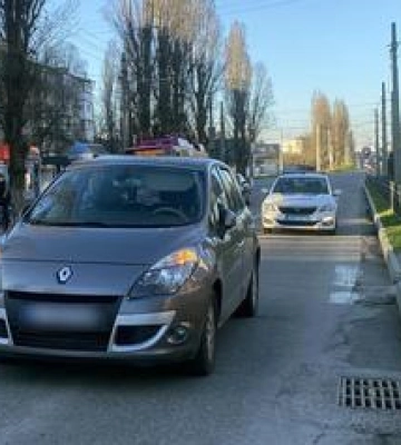 На Полтавщині жінка потрапила під колеса автівки: поліція встановлює обставини