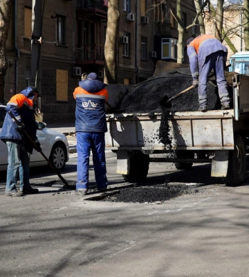 У Миколаєві ремонтують вулицю Нікольську (ФОТО)