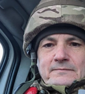 Лікар-хірург із Рівненщини рятує життя військових на передовій
