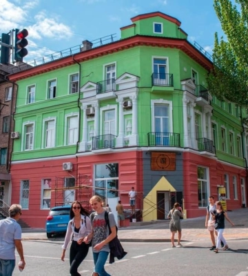 У Дніпрі планують створити маріупольську “Ізбу-читальню”