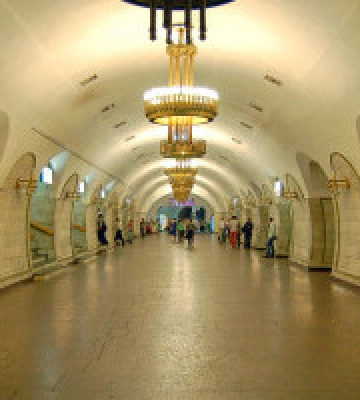 У Київраді планують перейменувати станцію метро “Площа Льва Толстого” на “Площу Українських героїв”
