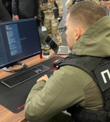 Український шахрай привласнював кошти іноземних волонтерів