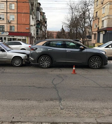В Кривом Роге произошло тройное ДТП