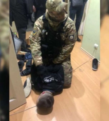 Викрадення, катування та грабежі: у Дніпрі затримали озброєну банду