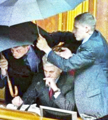 КСУ проверит на соответствие Конституции скандальные «Харьковские соглашения»