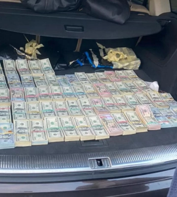Мільйонеру повернуть вилучені на Рівненщині 700 тисяч доларів