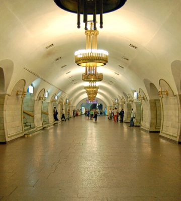 Київрада голосуватиме за перейменування метро «Площа Льва Толстого»