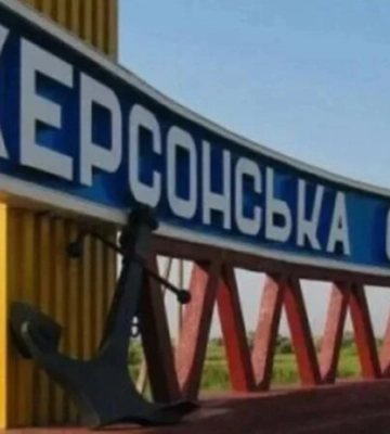 Люди, котрі намагалися дістатися до Херсона на човні, потрапили під обстріл