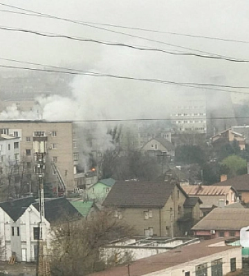 У Кривому Розі горить квартира у багатоповерхівці