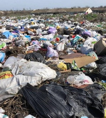 У Новій Одесі збільшуються масштаби стихійного сміттєзвалища