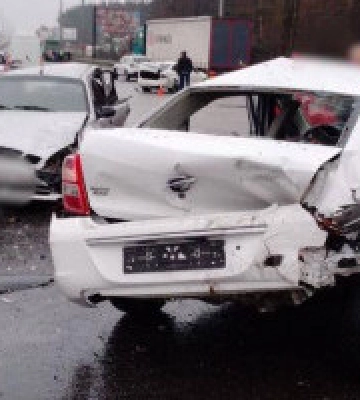 На Житомирській трасі 10 автівок потрапили в ДТП 