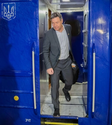 Віце-канцлер Німеччини прибув з візитом в Україну: подробиці