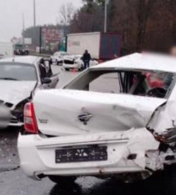 Біля Києва сталася масштабна ДТП за участі автобуса: є постраждалі