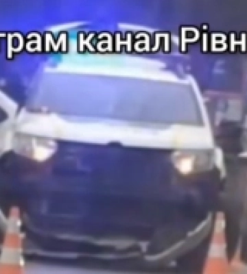 У Рівному поліцейські потрапили в аварію