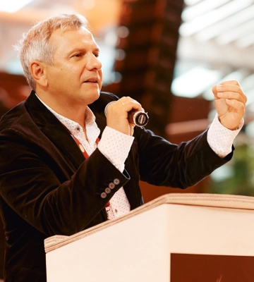 Радник Зеленського спрогнозував, скільки часу має піти на відновлення економіки України після війни