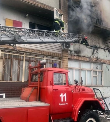 Вибух та пожежа у Кривому Розі: коментарі рятувальників ДСНС