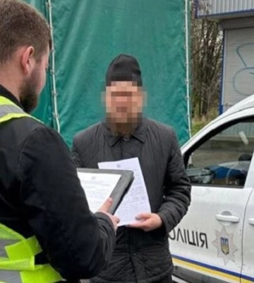 Повредил в Лавре технику журналистов: священнику УПЦ МП сообщили о подозрении — полиция