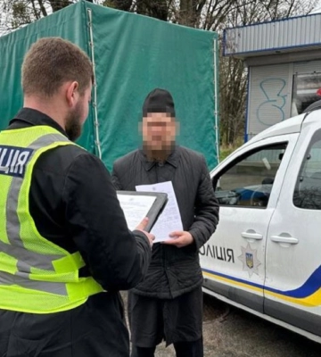 Священнику УПЦ МП, який пошкодив у Лаврі техніку журналістів, повідомили про підозру