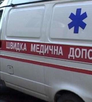 У Луцьку поблизу магазина виявили чоловіка з ножовим пораненням