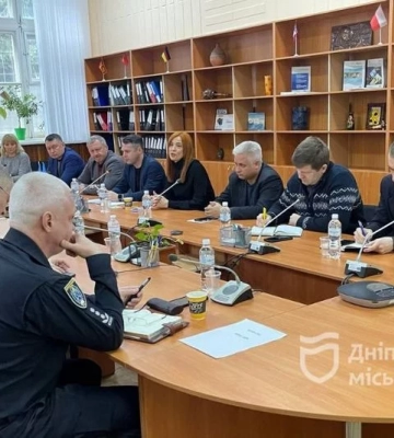 Інспекційний обʼїзд: чергова по місту провела нараду щодо організації ярмарки професій «Dnipro education city» та перевірила роботу спортивних шкіл