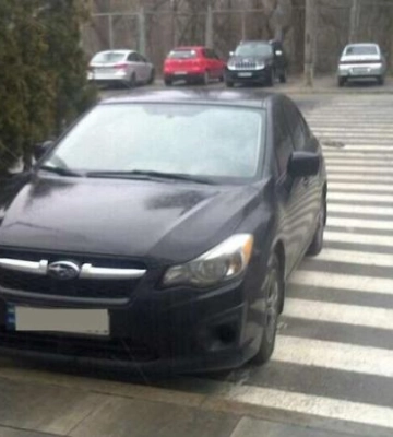Паркуються на &quot;зебрі&quot; та тротуарах: у Дніпрі за місяць тисячі водіїв отримали штрафи