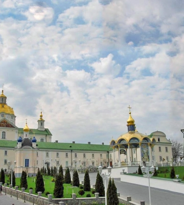Вслед за Киево-Печерской лаврой: УПЦ МП могут выселить из Почаева