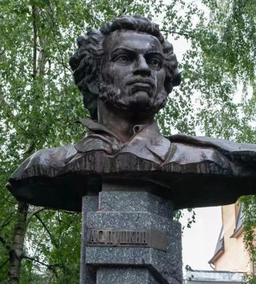 Що замість вулиці Пушкіна у Полтаві — Леонід Булава запропонував варіанти для третьої черги перейменувань