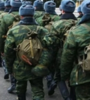 Строковиків з тимчасово окупованого  Криму агітують підписувати контракти через величезні втрати загарбників