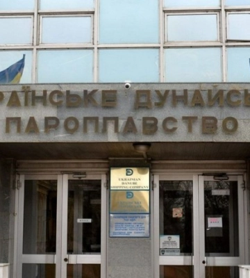 Українське Дунайське пароплавство повертає унікальний плавкран