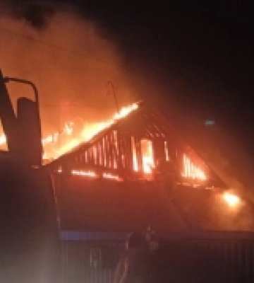 У Дубровиці пожежа знищила дах приватного будинку