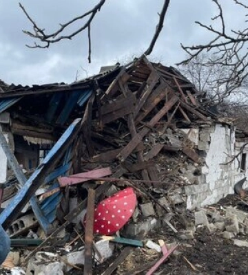 Последствия вражеских обстрелов Донетчины: уничтожены и повреждены жилые дома, больница. ФОТОрепортаж